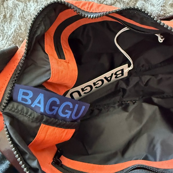 Baggu Medium Nylon Crescent Bag - Picture 10 of 10